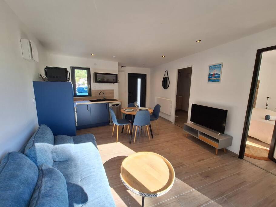 Logement Neuf A 2 Pas Du Lac La Bridoire Exterior foto